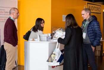 Stands-Networking-Comida-11-5-Congreso-Edificios-Energia-Casi-Nula-2018